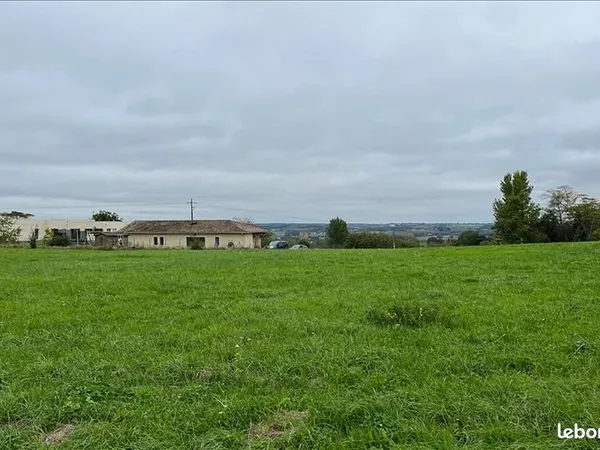 Terrain 1 500 m² Duras 