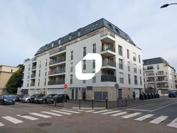 Local commercial 170 m² 