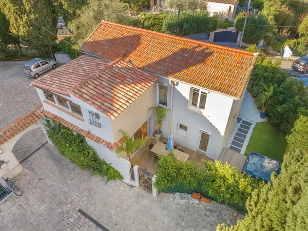 Villa 5 pièces 131 m² 