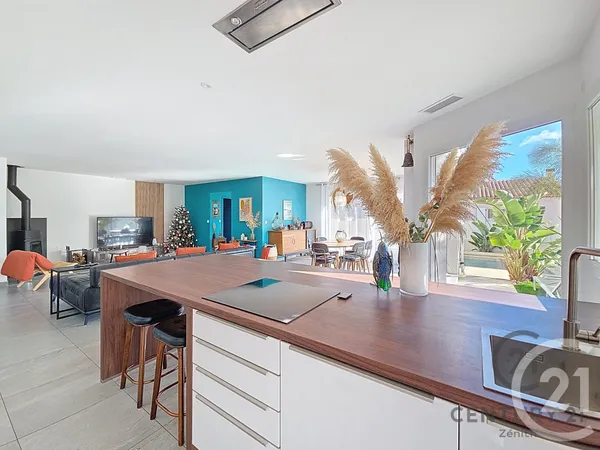 Maison 7 pièces 195 m² 