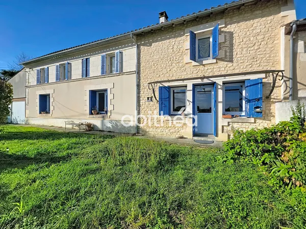 Charentaise à finir de rénover | 205 m2 | 6 chambres | terra 