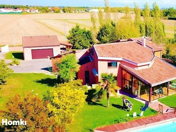 Maison 9 pièces 234 m² 