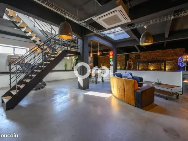 Loft 4 pièces 285 m² 