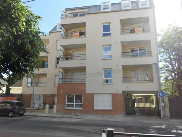 Studio 1 pièce 27 m² 