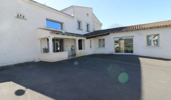 Maison 6 pièces 210 m² 