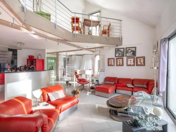Maison 10 pièces 360 m² 