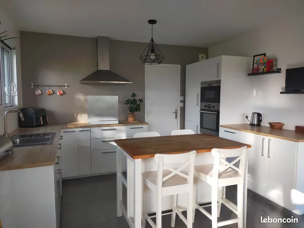 Maison familiale avec jardin sans vis-à-vis, à proximité de l'océan 
