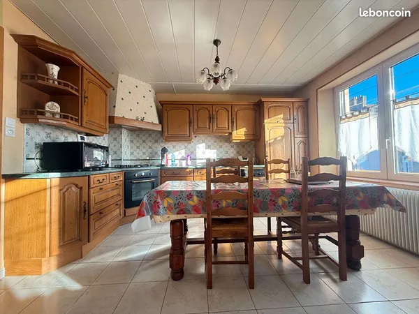 Maison 6 pièces 140 m² 