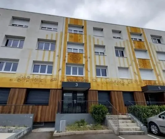 Appartement 4 pièces 77 m² 