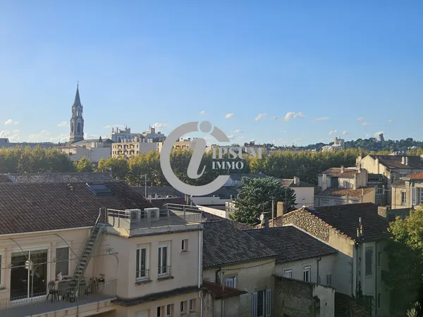 Nimes centre rue pradier T4, avec 2 terrasses 