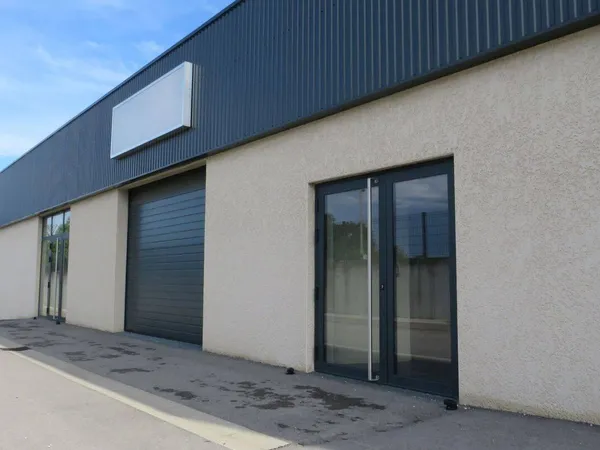 Local d'activité 60 m² 