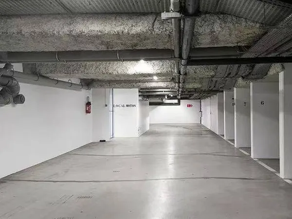 Parking 12 m² 