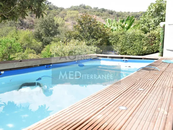 VILLA AU CALME ABSOLU ! 