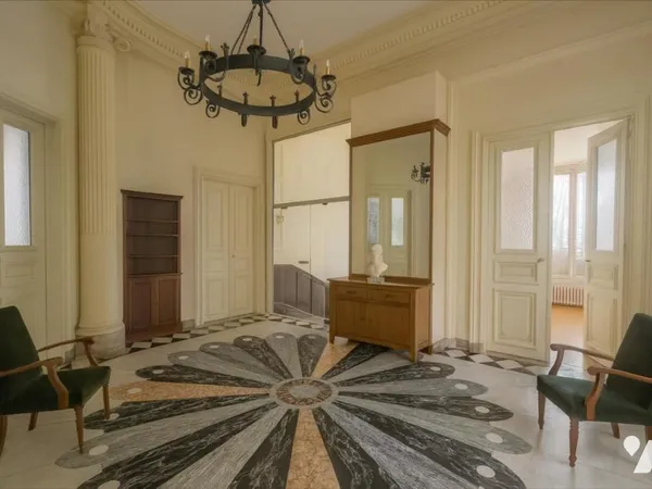 Appartement 8 pièces 156 m² 