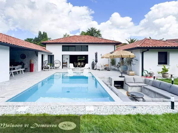 Maison de plain-pied 5 pièces 150 m² 