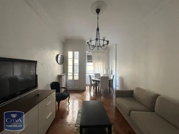 Appartement 3 pièces 82 m² 