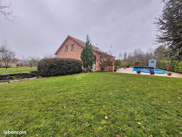 Propriété 5 pièces 151 m² 