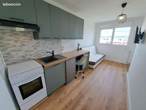 Appartement 1 pièce 14 m² 