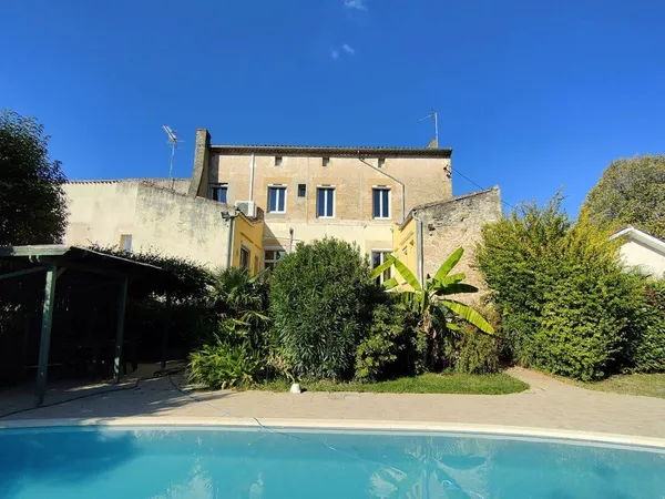 Maison 8 pièces 199 m² 