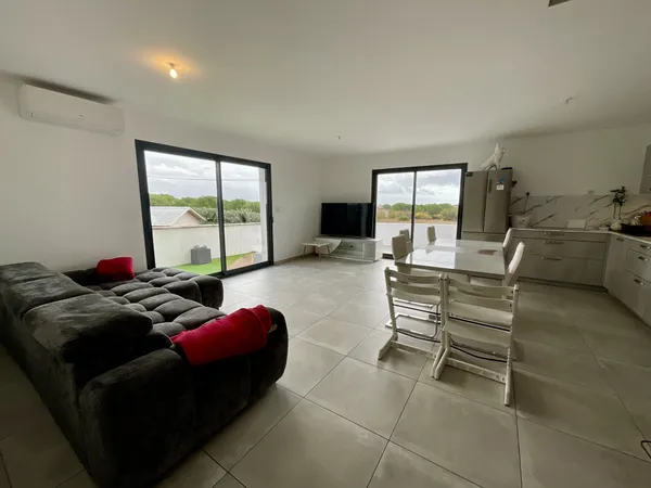 Villa moderne entre campagne et mer à Marseillan 