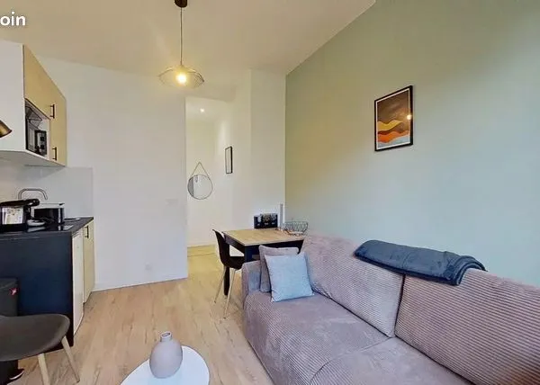 Studio 1 pièce 20 m² 