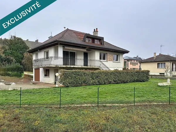 Maison 7 pièces 230 m² 
