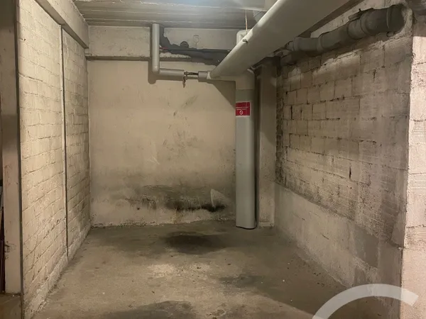 Parking 10 m² 