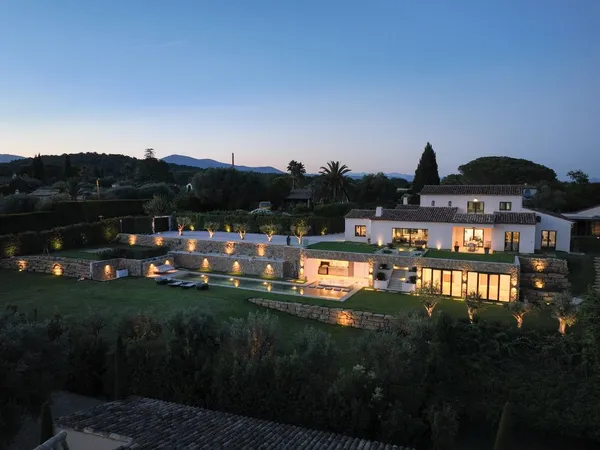 Villa 11 pièces 485 m² 