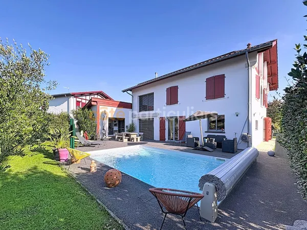 À 10 min de Bayonne et 15 min de Biarritz - Maison contemporain 