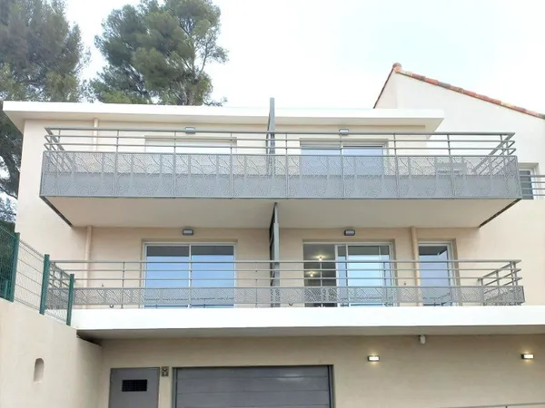 T2 avec balcon et parking à TOULON 