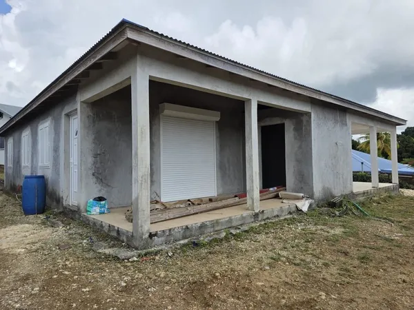 Maison mitoyenne neuve, dans un coin calme. 