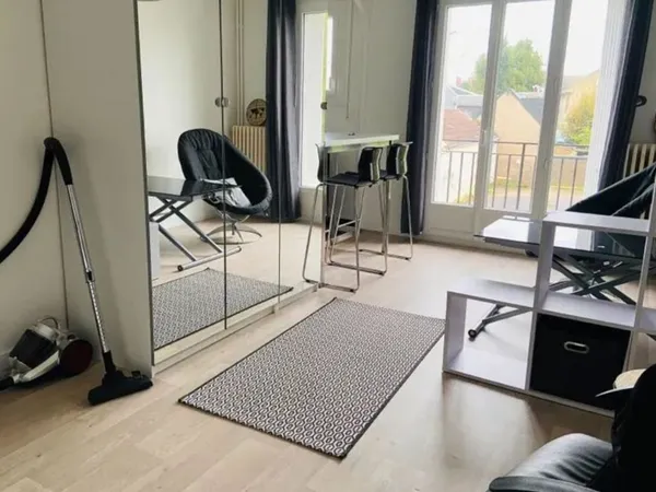 TOURS CENTRE - Studio 23m² meublé 