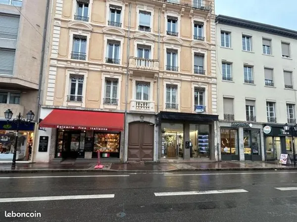 Local commercial 28 m² 