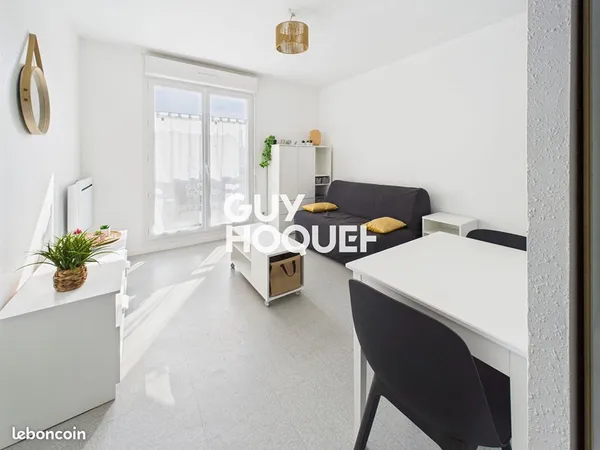 Studio 1 pièce 19 m² 