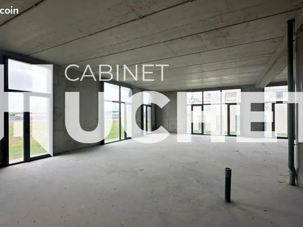 Local commercial 220 m² 