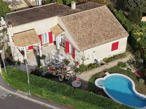 Maison de plain-pied 5 pièces 110 m² 