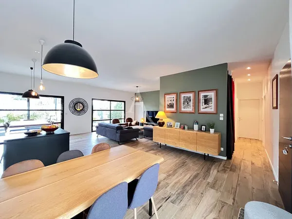 Maison de plain-pied 4 pièces 132 m² 