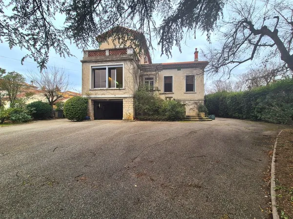 Maison de luxe 7 pièces 200 m² 