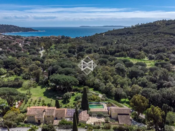 Propriété 2 villas avec piscine - Le Lavandou 