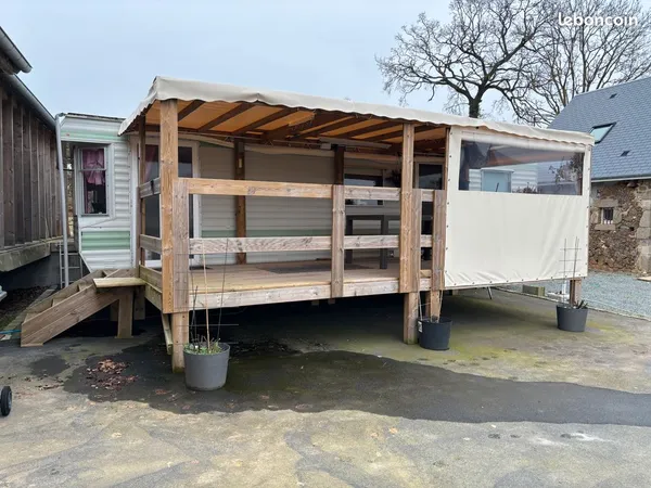 Mobil home avec terrasse couverte 
