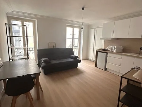 Studio 1 pièce 22 m² 