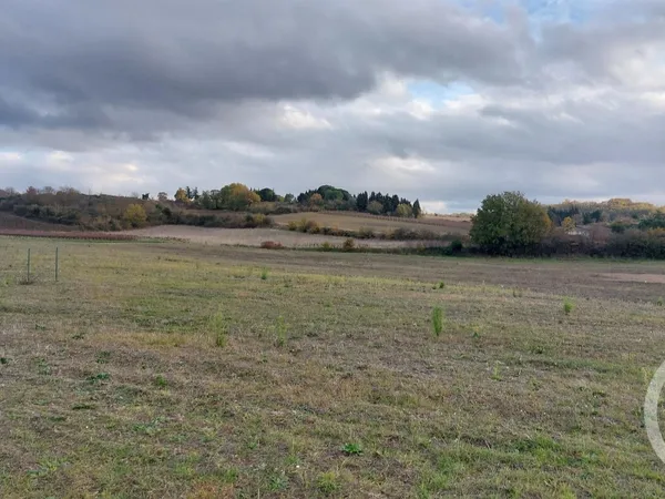Terrain 14000 m² 