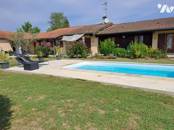 Maison 7 pièces 198 m² 