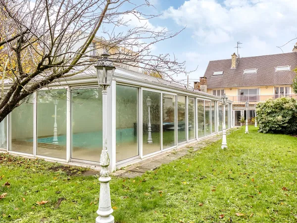 Maison 9 pièces 215 m² 