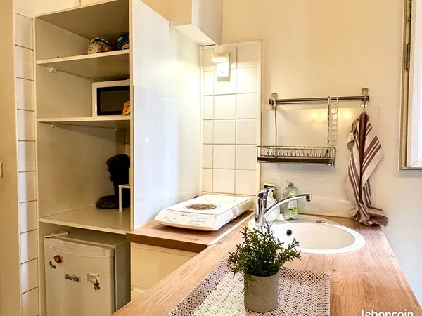 Studio 1 pièce 15 m² 