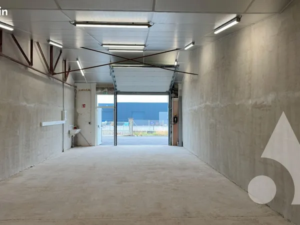 Local 94 m² DOLE 