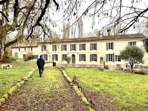 Château 14 pièces 550 m² 
