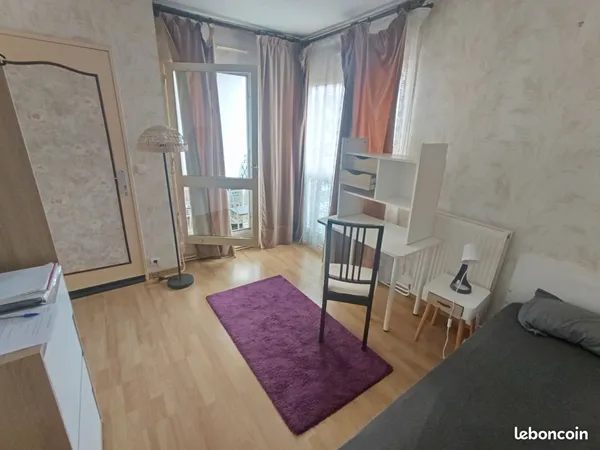 Chambre spacieuse avec balcon privatif 