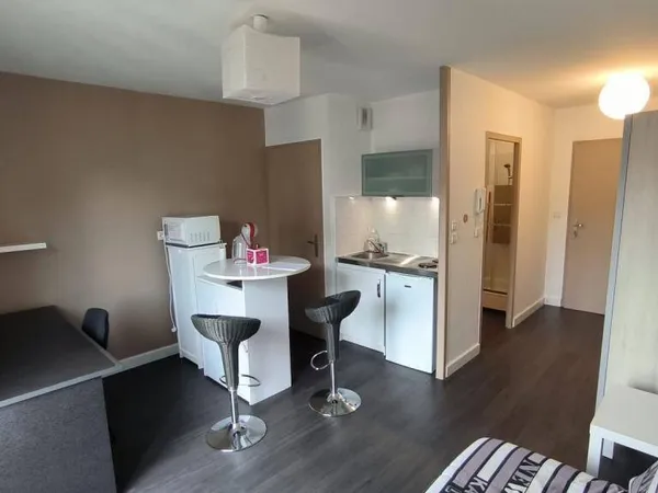 Studio 1 pièce 22 m² 