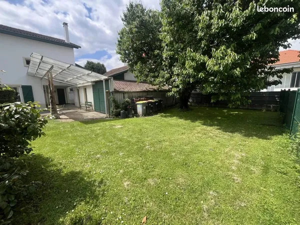Calme de la campagne en plein Tarbes - Colocation avec Jardin proche université 